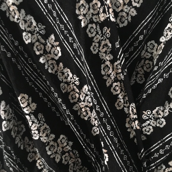 XHILARATION Black and White Floral Striped Romper - Picture 3 of 5